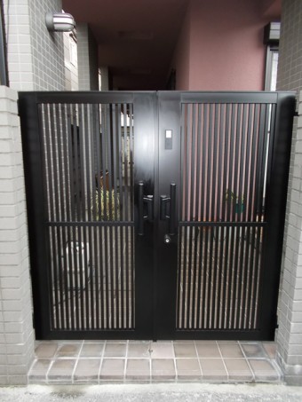 タッチキーでラクラク開錠 門扉取替工事